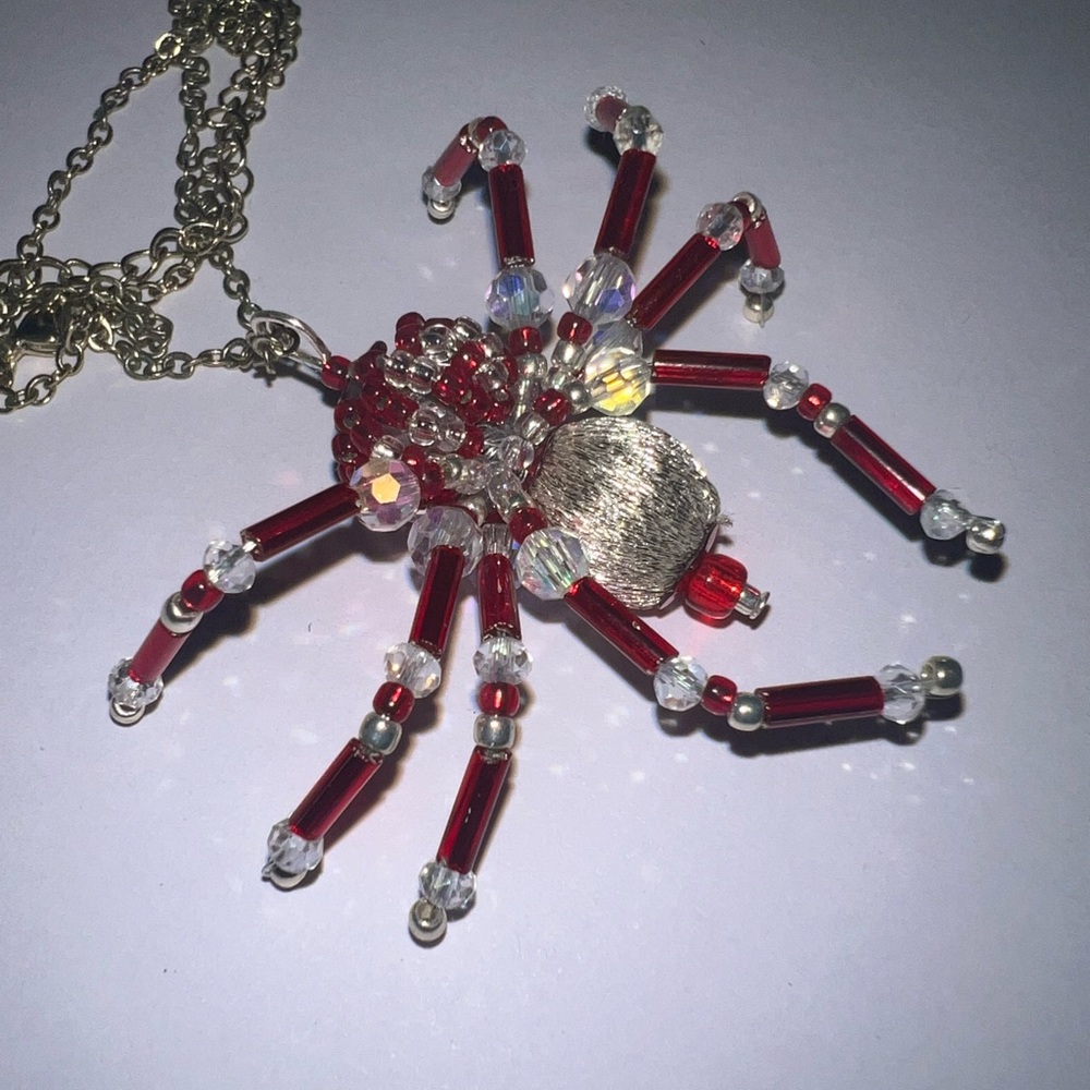Spider shape handmade necklace